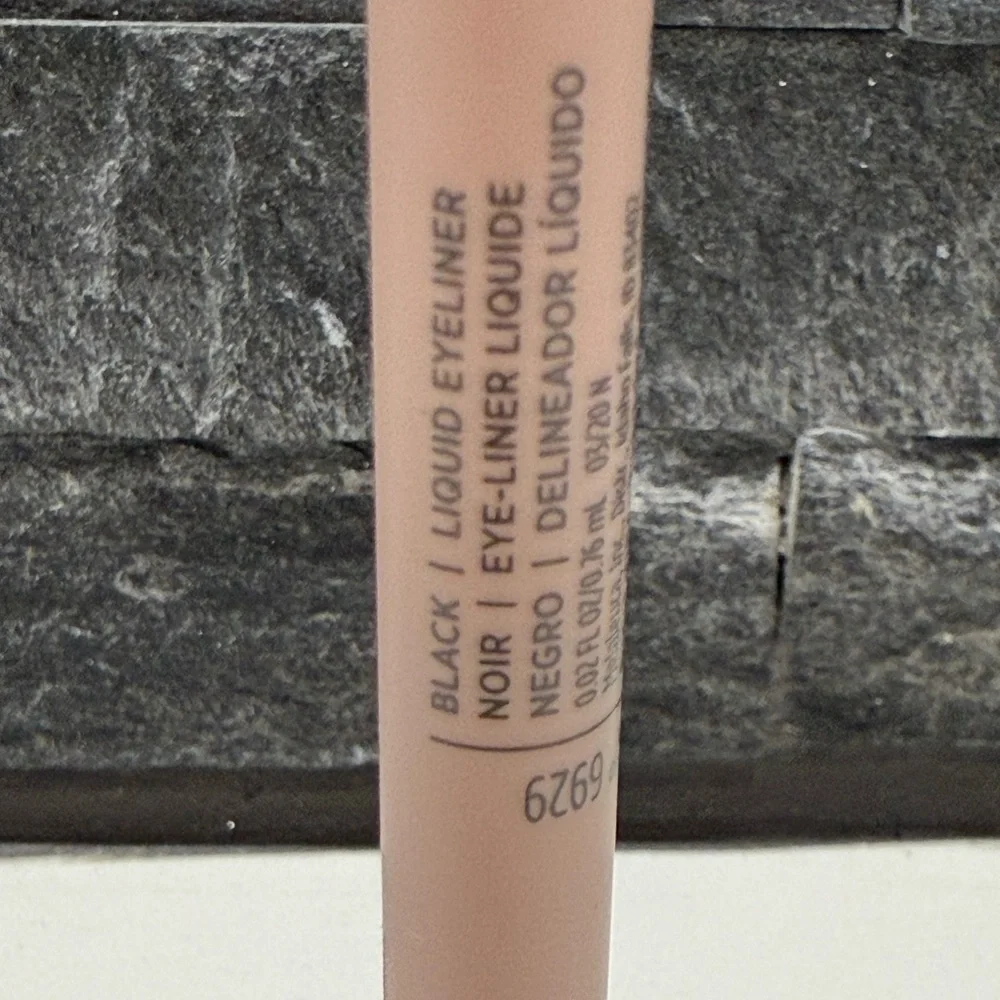 sei bella Liquid Eyeliner Black Color 0.02 oz NIB